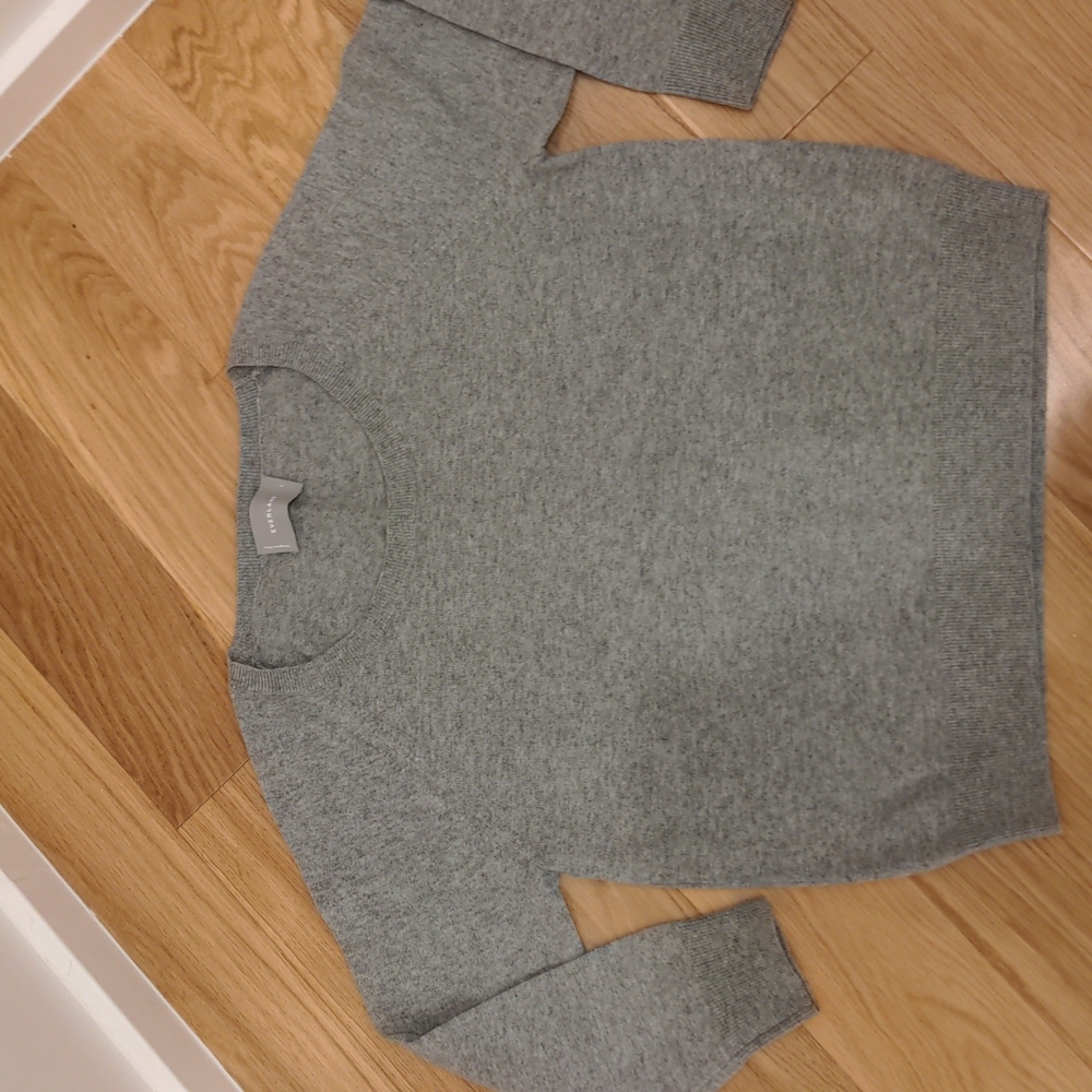 Everlane grey scoopneck cashmere sweater